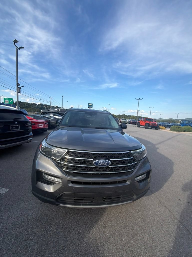 Used 2022 Ford Explorer XLT w/ Equipment Group 202A RWD image 8