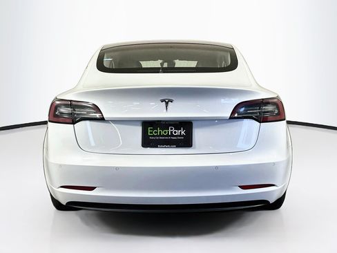 Used 2018 Tesla Model 3 Long Range RWD image 7