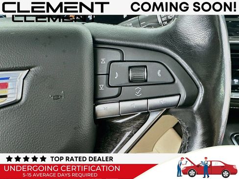Used 2021 Cadillac Escalade Premium Luxury AWD/4WD image 17