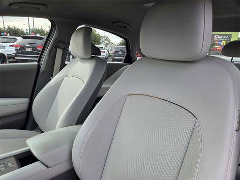 Used 2023 Hyundai Ioniq 6 SEL image 14