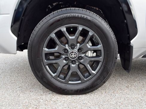 Used 2025 Toyota Tundra Platinum image 25