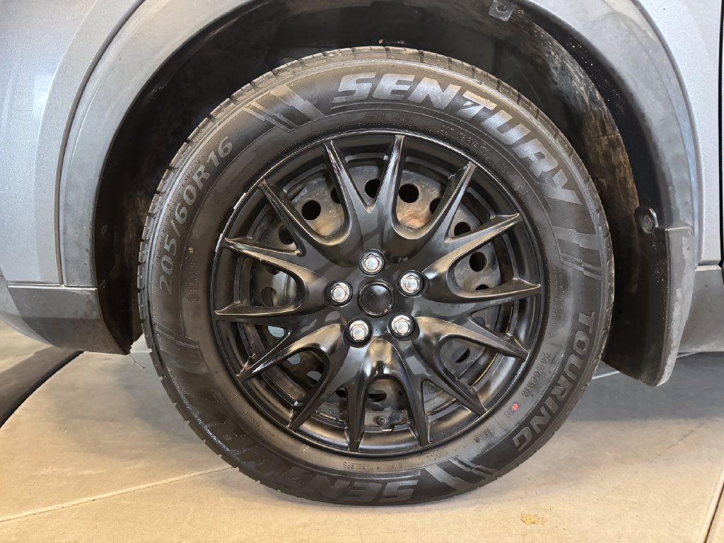 Used 2019 Nissan Kicks S w/ Exterior Package FWD image 23