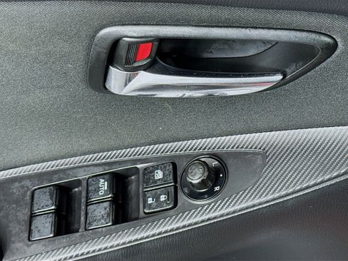 Used 2017 Toyota Yaris iA image 37