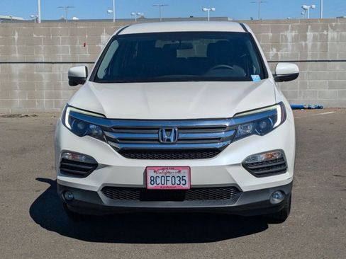 Used 2018 Honda Pilot EX image 2