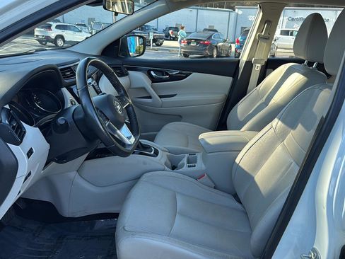 Used 2019 Nissan Rogue Sport SL image 8