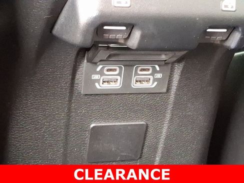 Used 2022 Jeep Gladiator Willys image 11