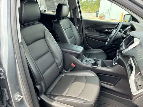 Used 2023 GMC Terrain SLT image 26