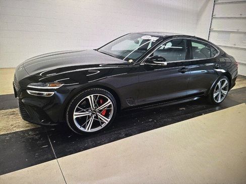 Used 2024 Genesis G70 3.3T Advanced image 2