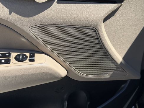 Used 2018 Hyundai Elantra Value Edition FWD image 14