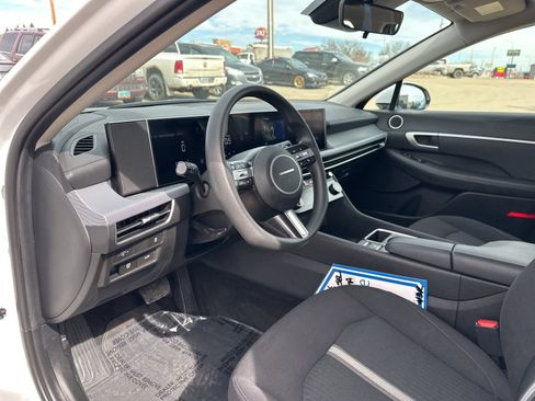 Used 2025 Hyundai Sonata SEL AWD/4WD image 11