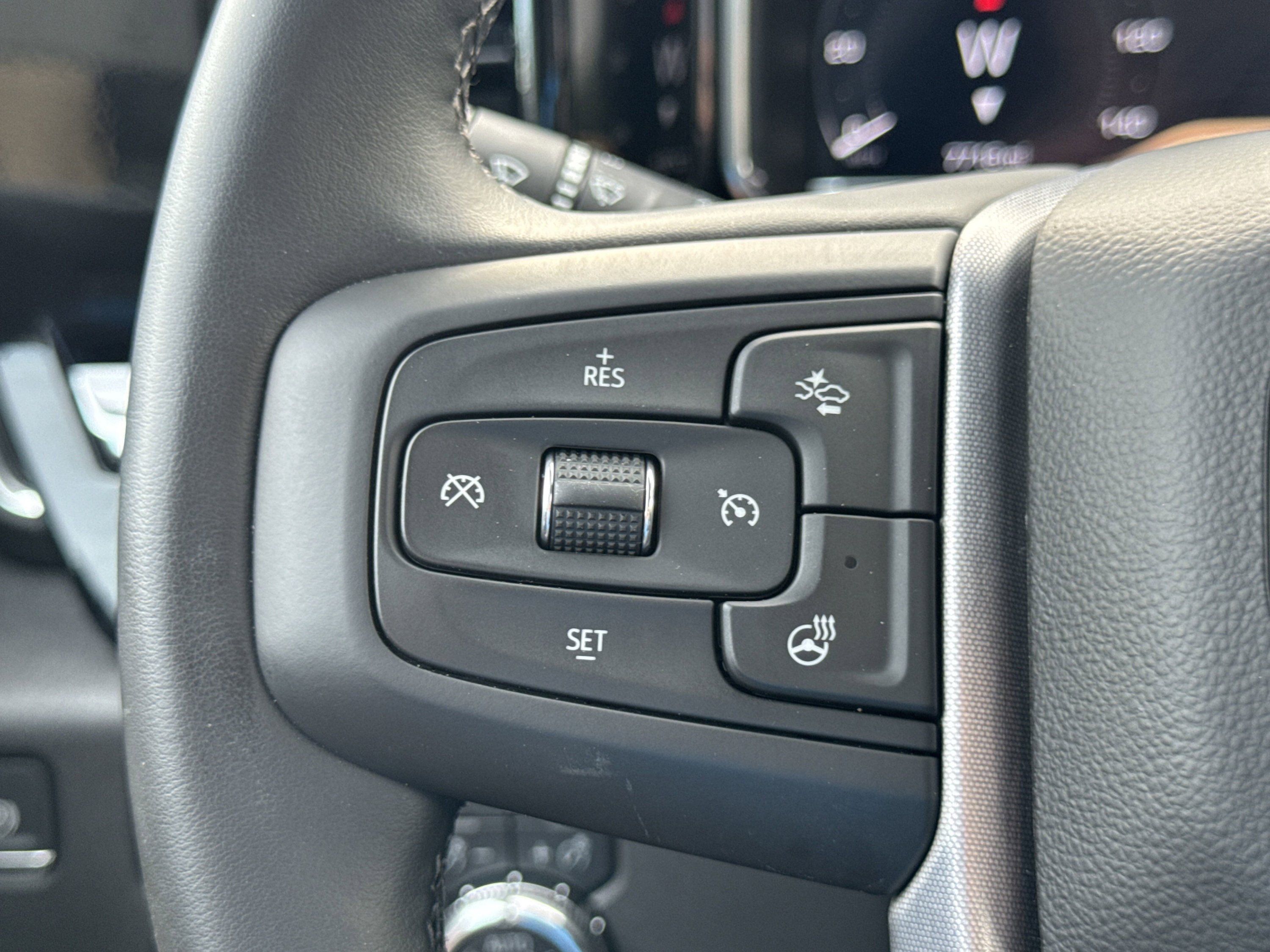 Used 2025 GMC Sierra 1500 SLT AWD/4WD image 55