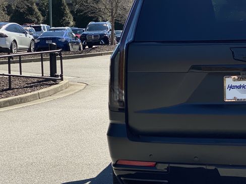 Used 2026 Cadillac Escalade Platinum Sport image 22