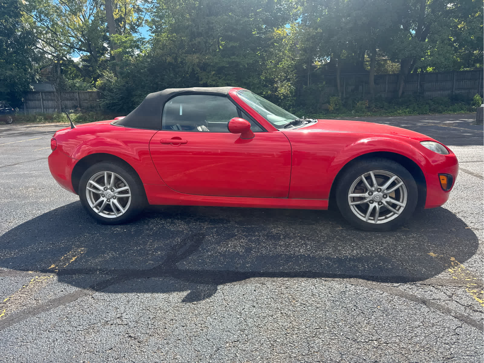 Used 2011 MAZDA MX-5 Miata Sport RWD image 12