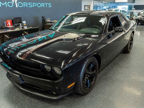 Used 2013 Dodge Challenger R/T w/ Blacktop Pkg image 3