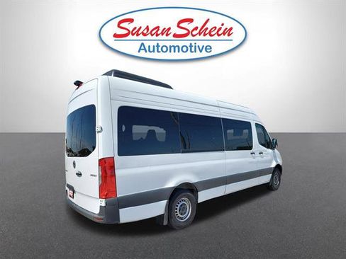 Used 2025 Mercedes-Benz Sprinter 2500 image 22