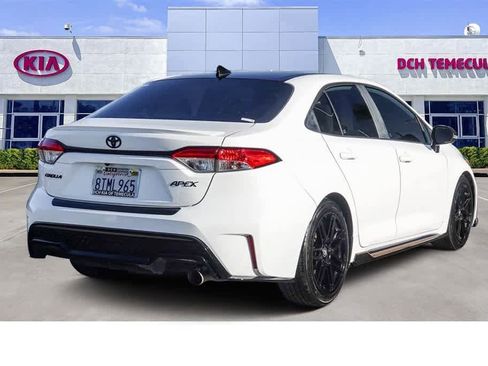 Used 2021 Toyota Corolla SE w/ Carpet Mat Package (TMS) image 4