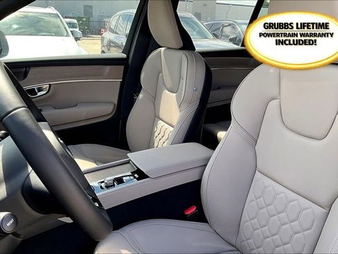 New 2026 Volvo XC90 B6 Plus w/ Protection Package Premier image 23