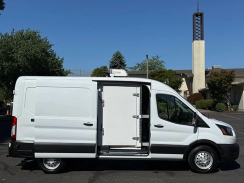 Used 2020 Ford Transit 250 Medium Roof AWD w/ Load Area Protection Package image 24