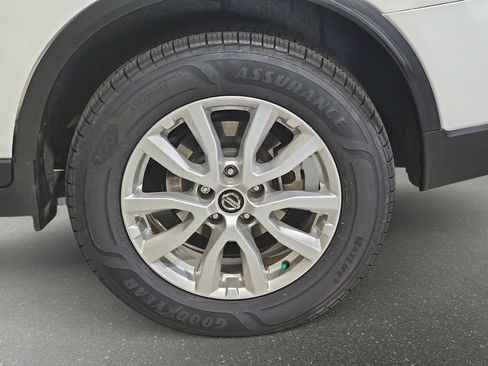 Used 2020 Nissan Rogue SV AWD/4WD image 35