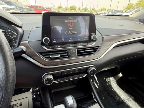 Used 2023 Nissan Altima 2.5 SV image 21