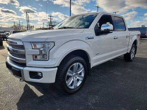 Used 2016 Ford F150 Platinum w/ Equipment Group 701A Luxury image 3