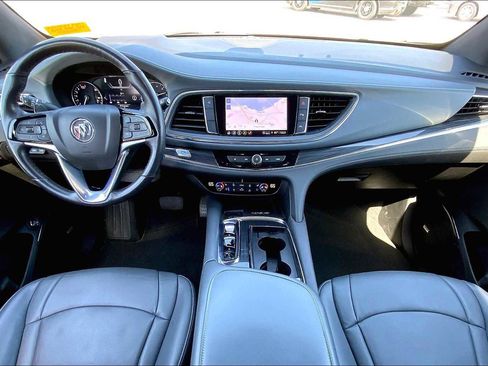 Used 2024 Buick Enclave Premium image 13