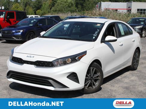Used 2023 Kia Forte LXS w/ LXS Technology Package FWD image 1