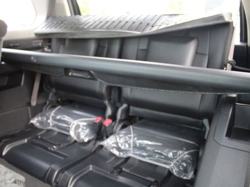 Used 2017 Toyota 4Runner SR5 Premium image 26