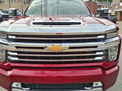 Used 2021 Chevrolet Silverado 2500 High Country w/ Safety Package II AWD/4WD image 2