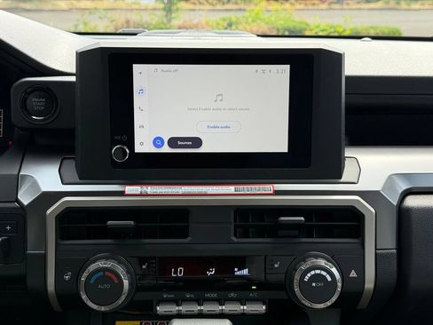 Certified 2025 Toyota Tacoma SR5 AWD/4WD image 26