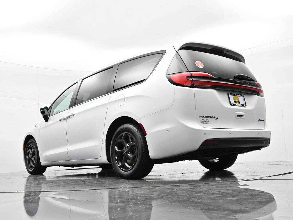 Used 2024 Chrysler Pacifica Limited FWD image 20