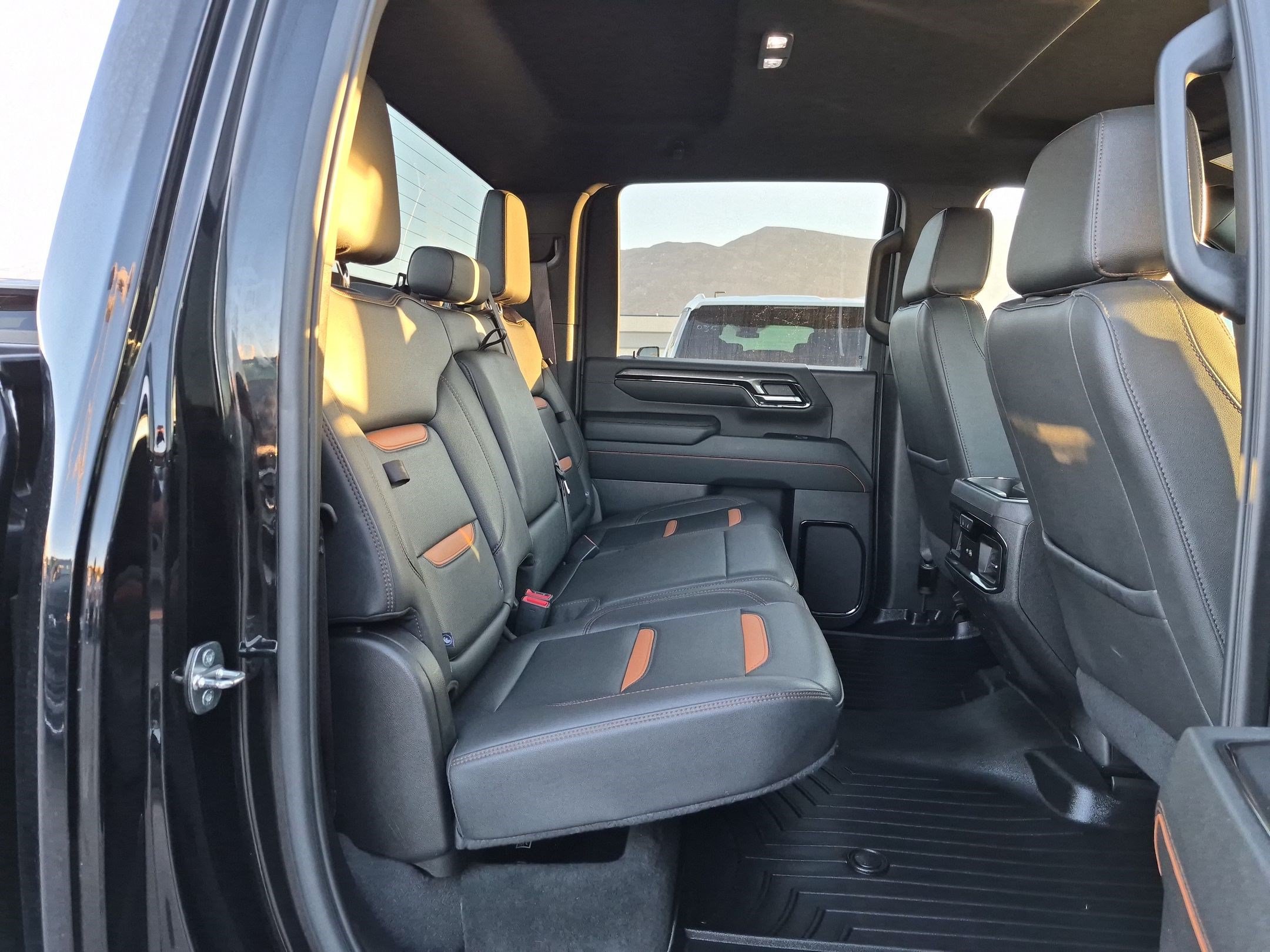 Used 2024 GMC Sierra 2500 AT4 AWD/4WD image 30