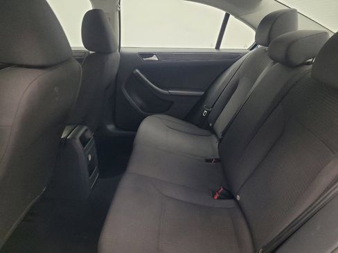 Used 2015 Volkswagen Jetta S image 18