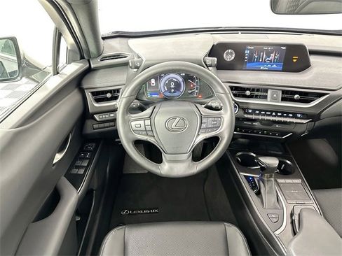 Used 2022 Lexus UX 250h w/ Premium Package image 3