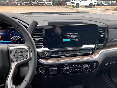 New 2026 Chevrolet Silverado 3500 LT image 7