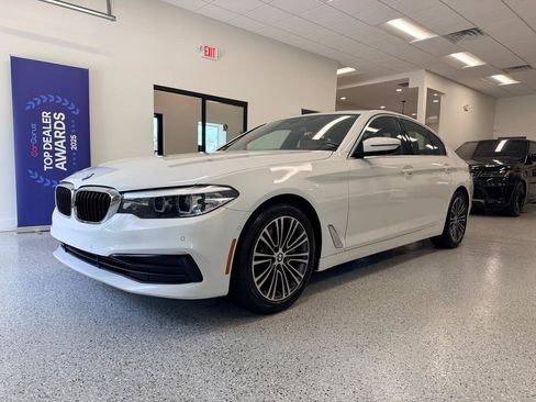 Used 2019 BMW 530i w/ Premium Package RWD image 4