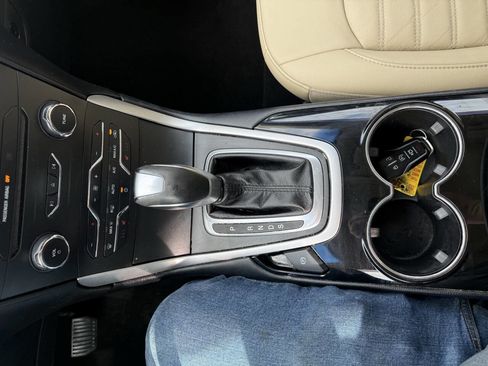 Used 2016 Ford Edge SEL w/ Equipment Group 201A image 23