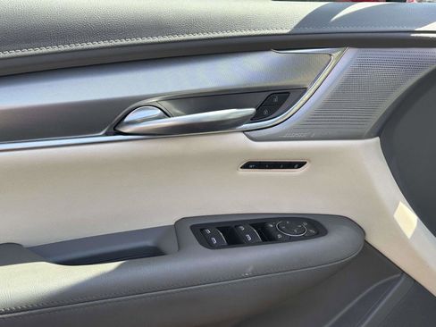 Certified 2023 Cadillac XT5 Premium Luxury image 11