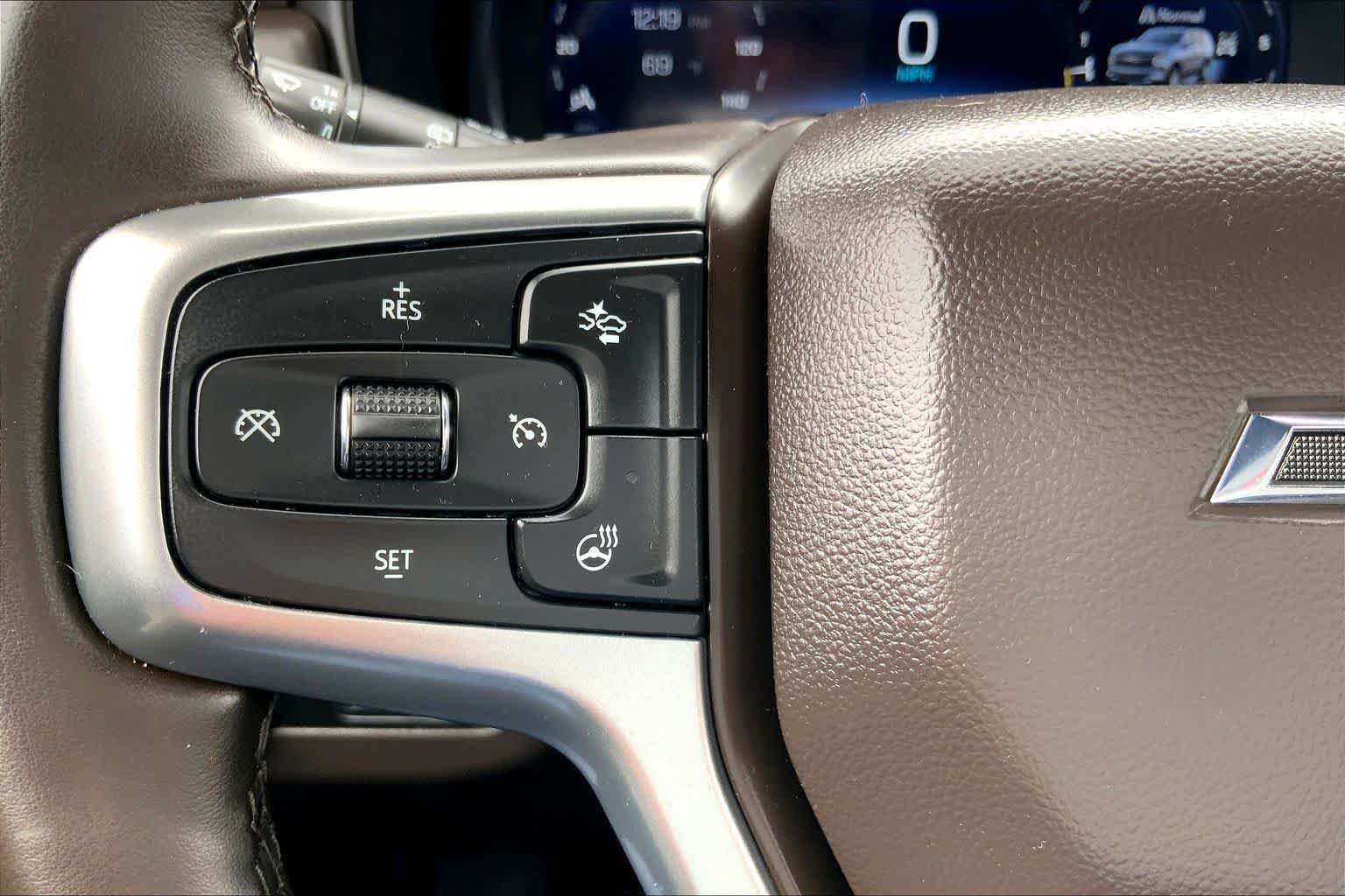 Used 2024 Chevrolet Tahoe Z71 w/ Luxury Package AWD/4WD image 23