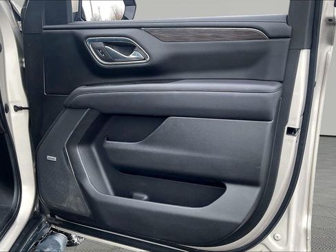 Used 2022 Chevrolet Suburban Z71 w/ Z71 Off-Road Package image 31