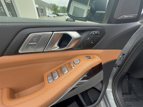 New 2026 BMW X7 xDrive40i AWD/4WD image 9