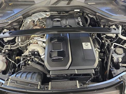 Certified 2025 Mercedes-Benz GLC 43 AMG 4MATIC image 31