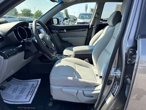Used 2013 Kia Sorento LX w/ Convenience Pkg AWD/4WD image 9