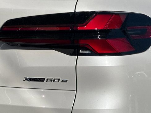 New 2026 BMW X5 xDrive50e AWD/4WD image 12