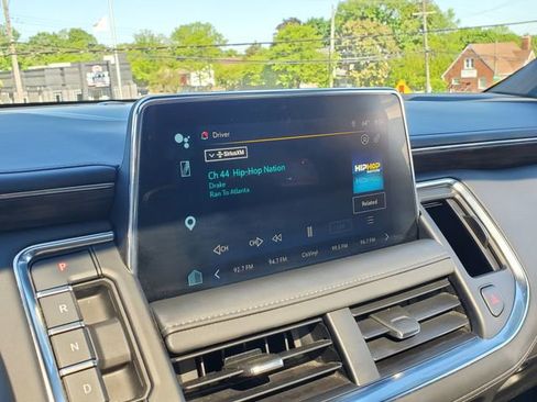 Used 2022 Chevrolet Tahoe LT w/ Luxury Package AWD/4WD image 32
