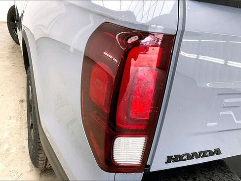 New 2026 Honda Ridgeline Black Edition image 17