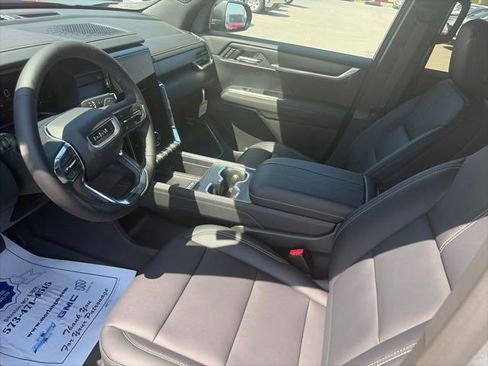 New 2026 GMC Acadia Elevation w/ Elevation Premium Package AWD/4WD image 16