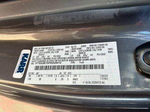 Used 2023 Ford F250 Lariat w/ Sport Appearance Package AWD/4WD image 35