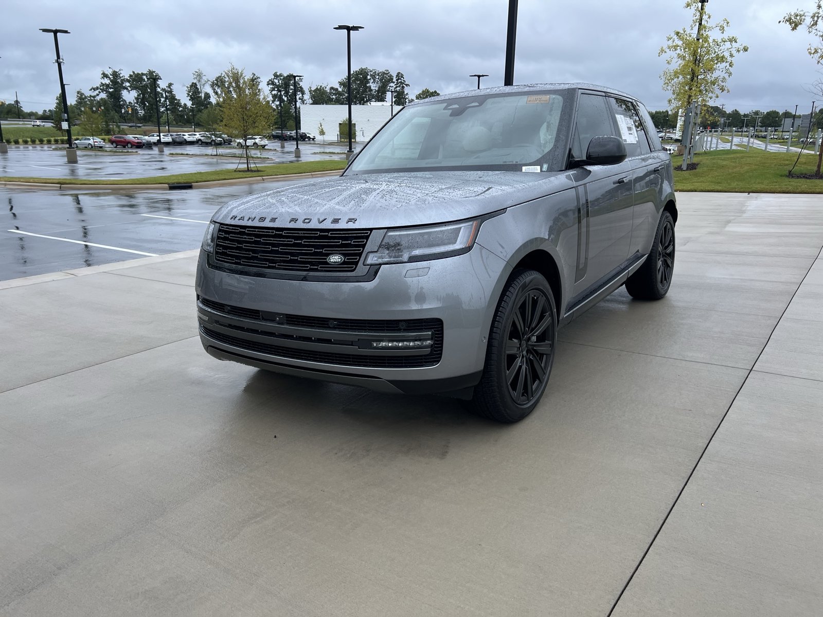 New 2026 Land Rover Range Rover SE AWD/4WD image 1