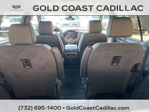 Used 2023 Chevrolet Traverse LT image 13